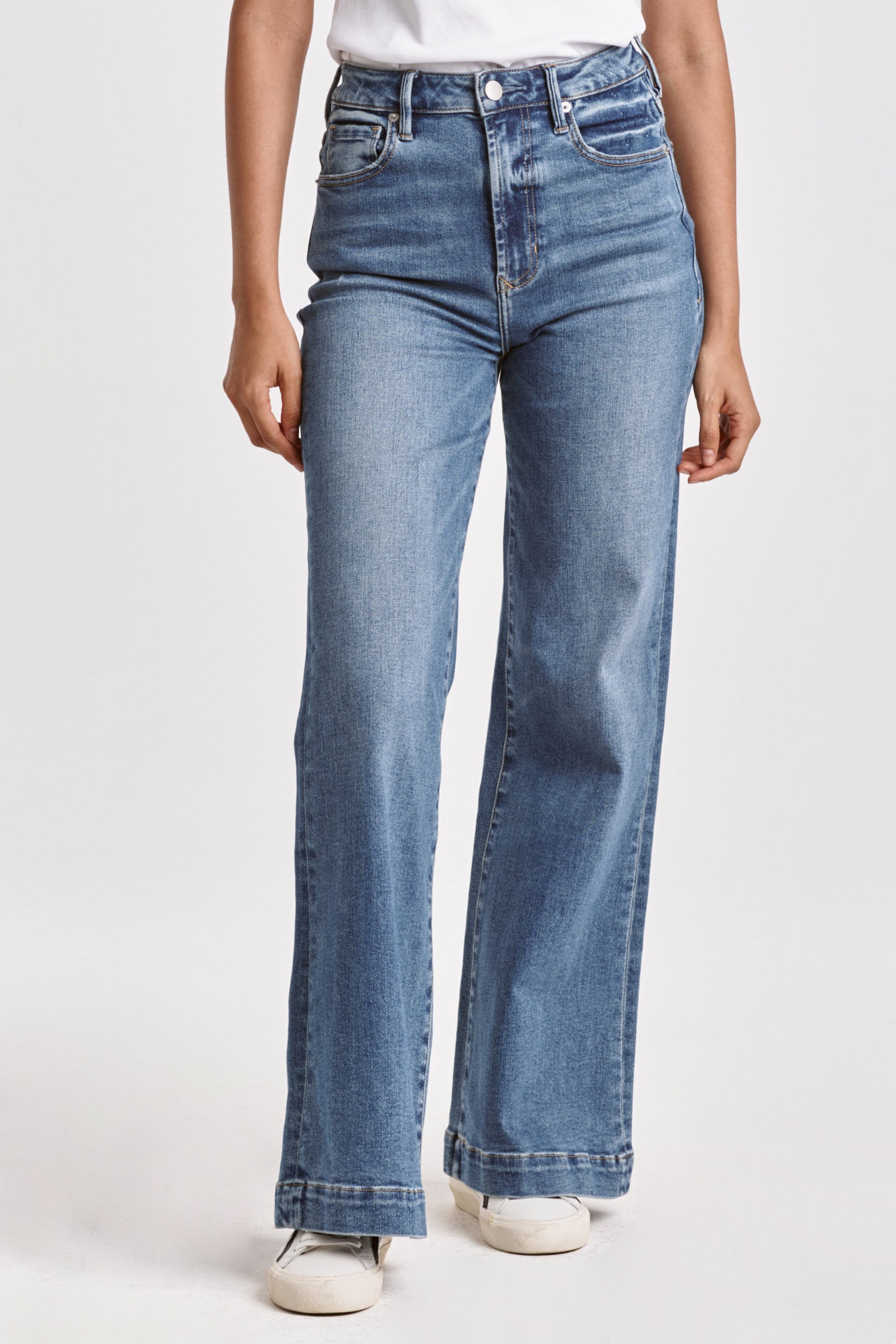 First Stitch Fix Review | Tanya Baksha | Wide jeans, Dear john, Wide leg  jean